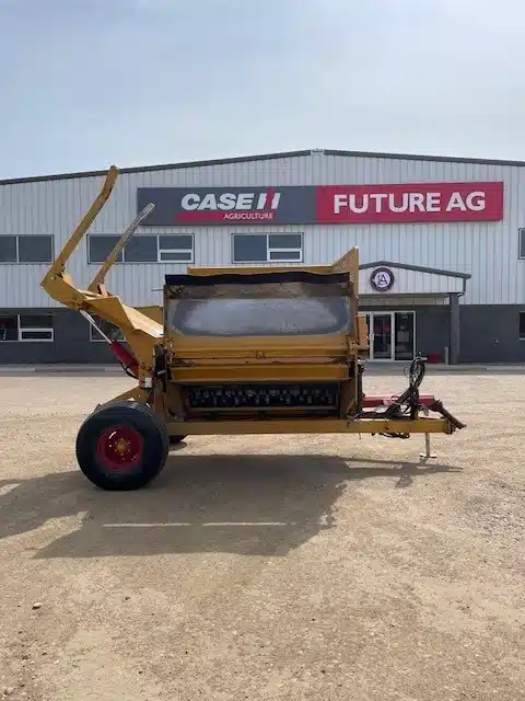 Gallery image 1 for Used Haybuster 2655 Bale Processor