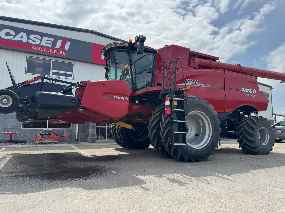 Gallery image 2 for Used 2022 Case IH 8250 Combine