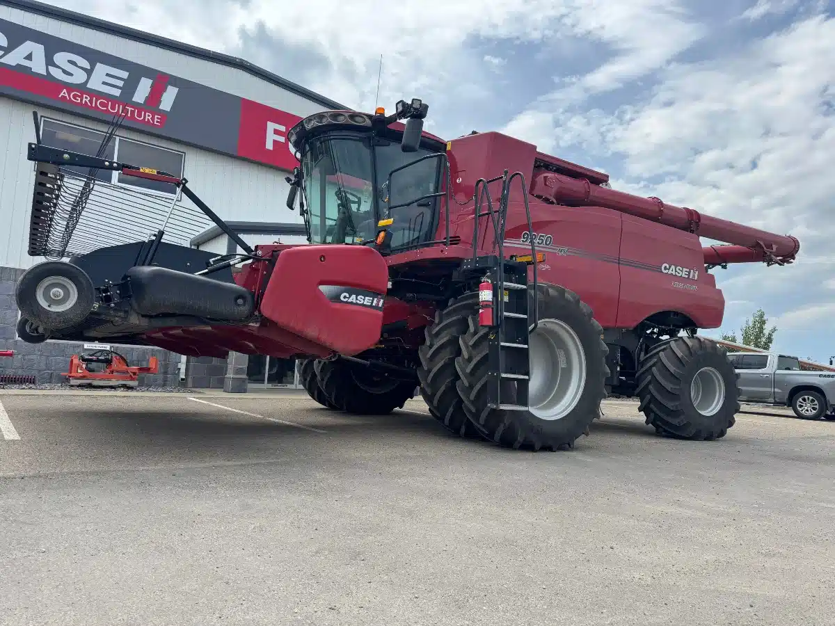 Gallery image 2 for Used 2019 Case IH 9250 Combine