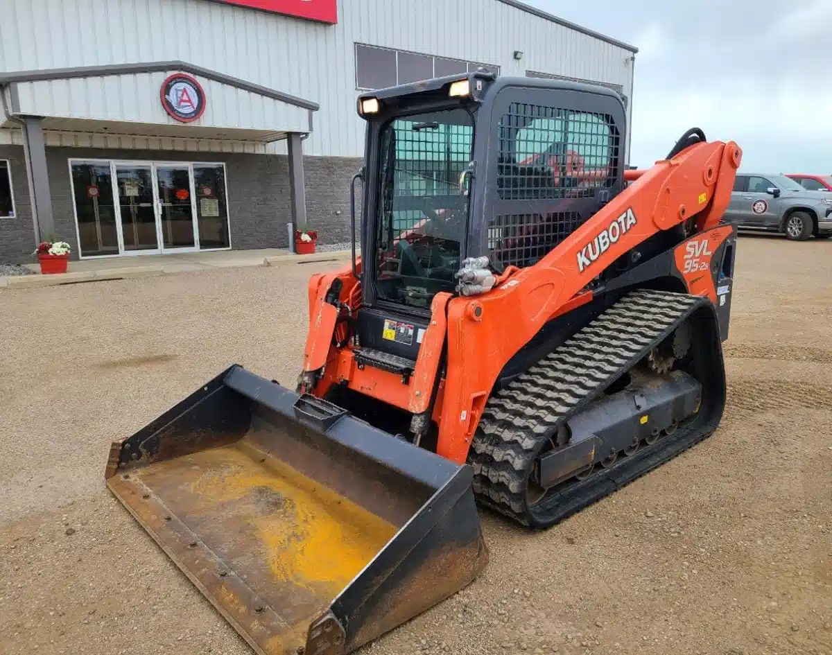 Gallery image 2 for Used 2019 Kubota SVL95-2SHFC Track Loader