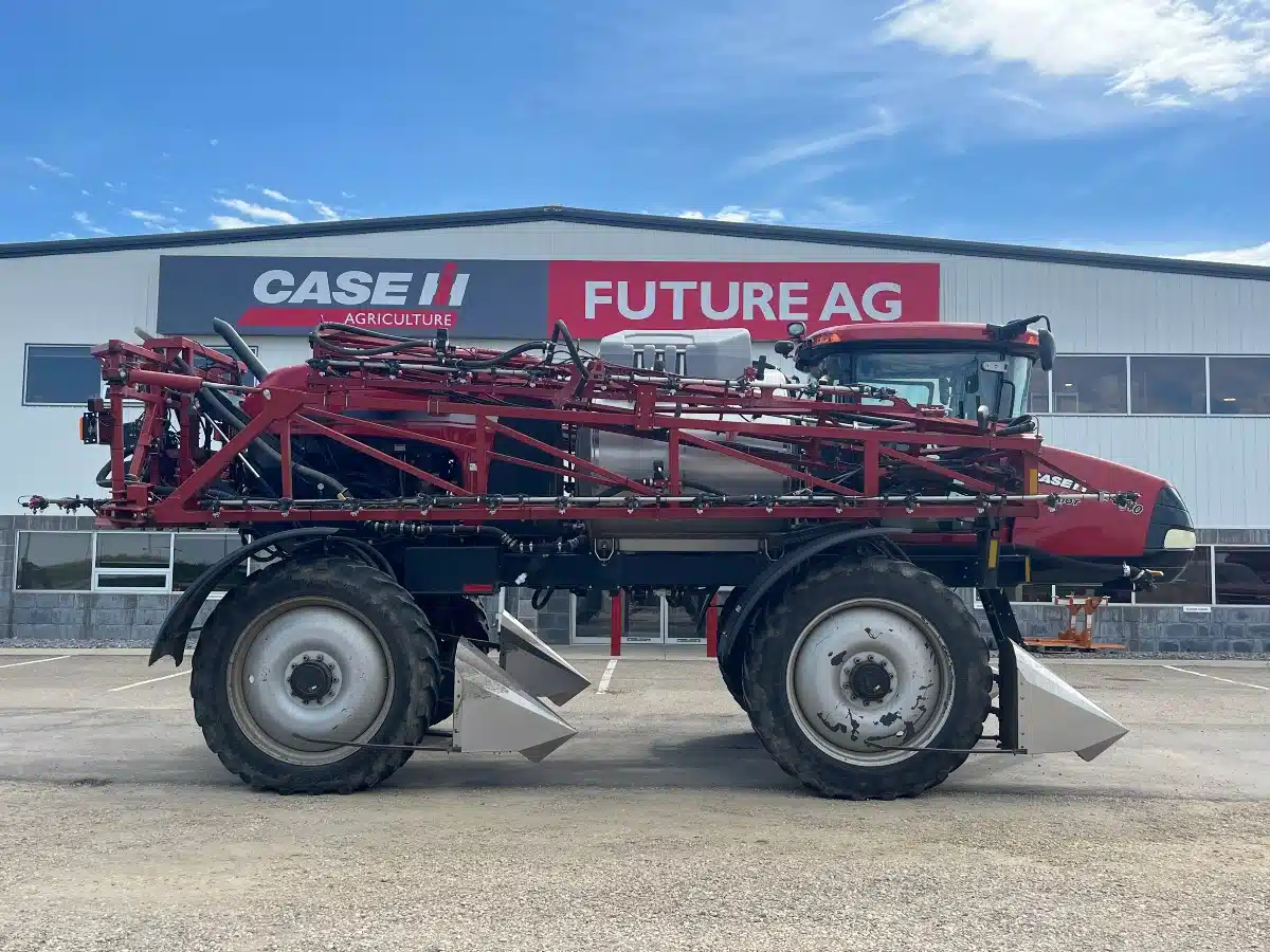 Gallery image 1 for 2015 Case IH PATRIOT 4440 Sprayer - Self Propelled