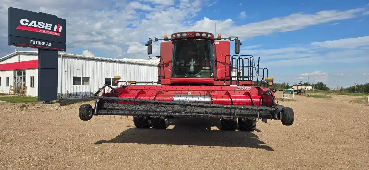 Gallery image 2 for Used 2011 Case IH 8120 Combine
