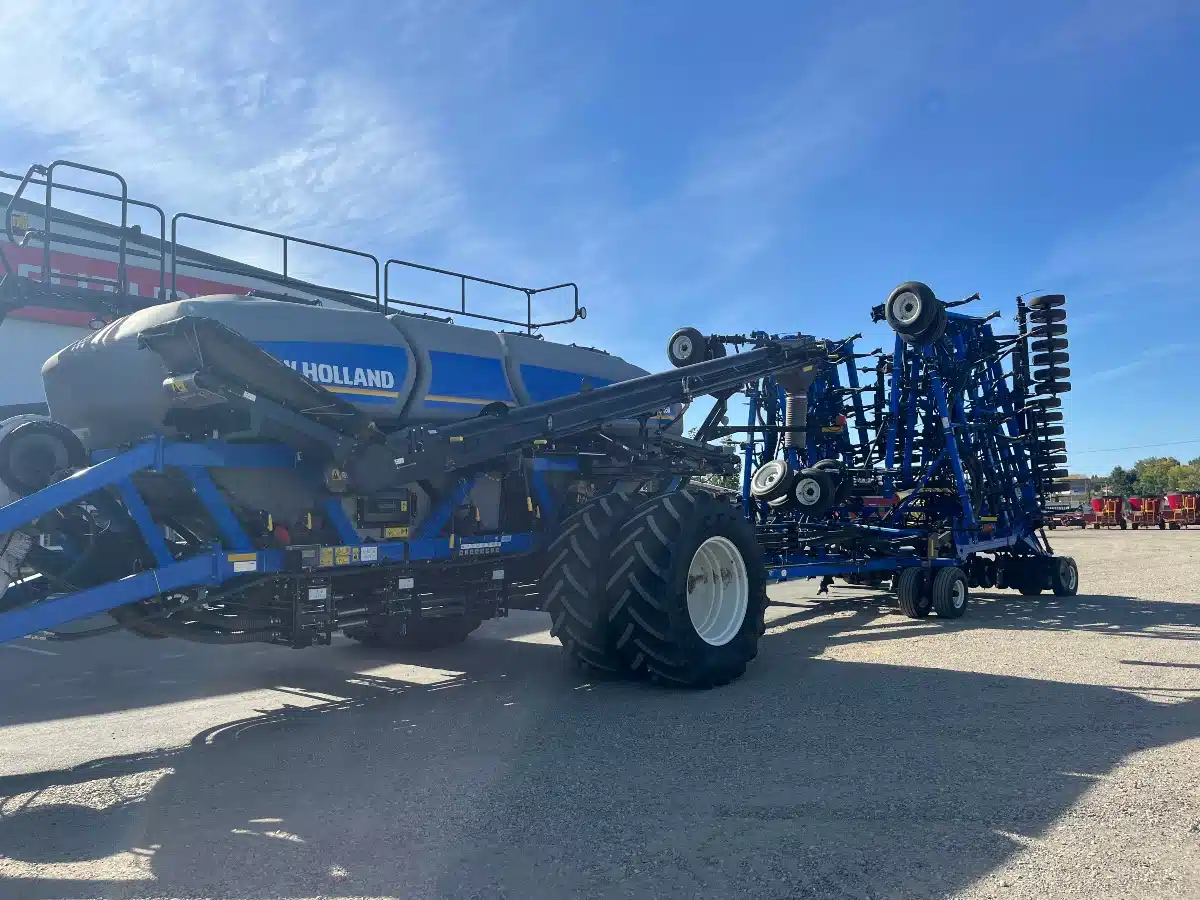 Gallery image 2 for Used 2016 New Holland P2050 Air Seeder