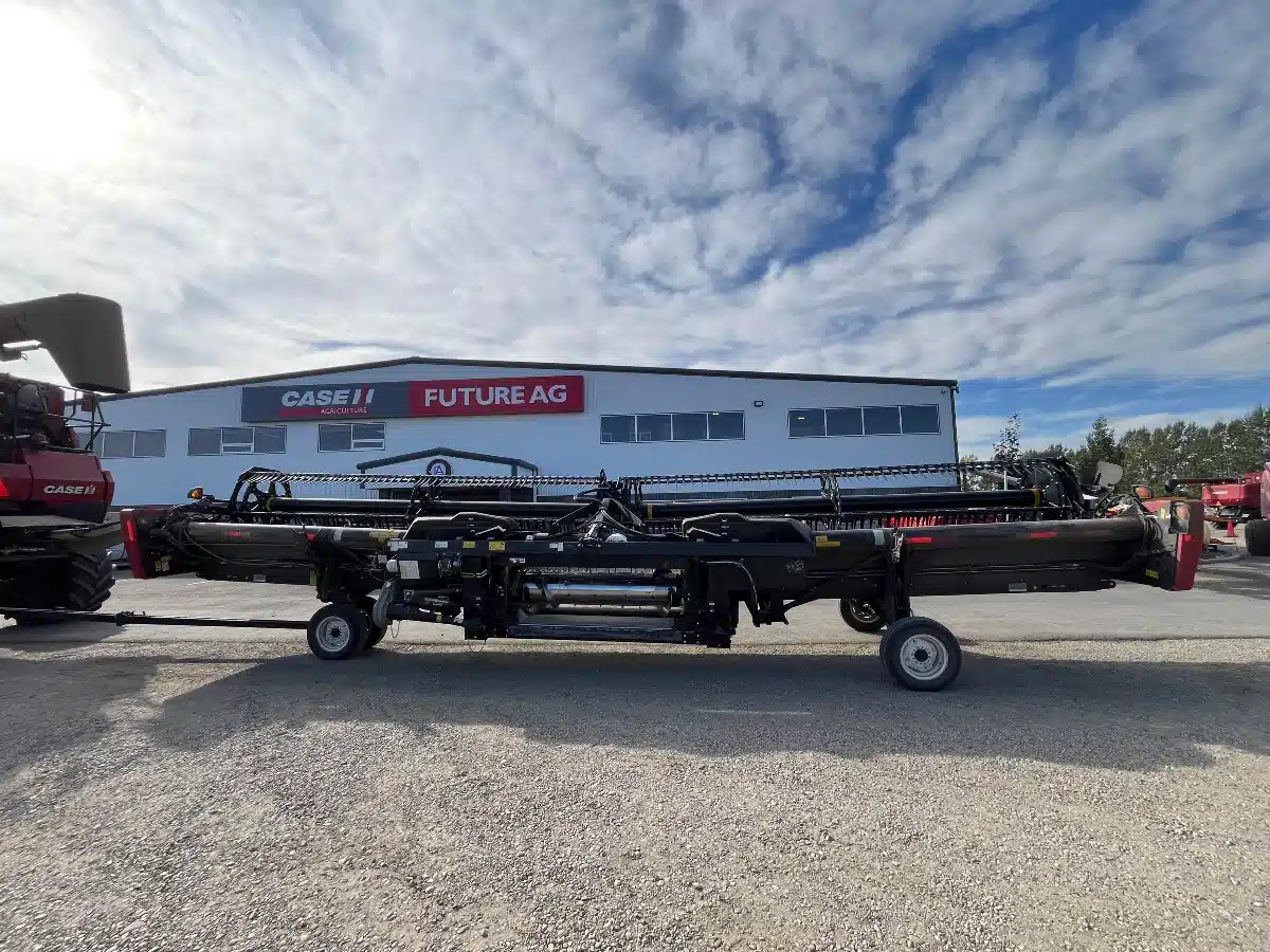 Gallery image 1 for Used 2019 MacDon FD135 Header - Draper