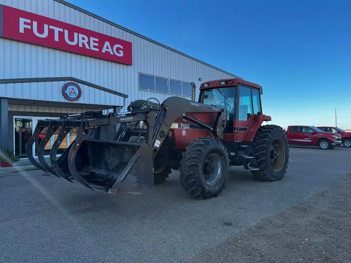 Gallery image 2 for Used 1989 Case IH 7130 Tractor