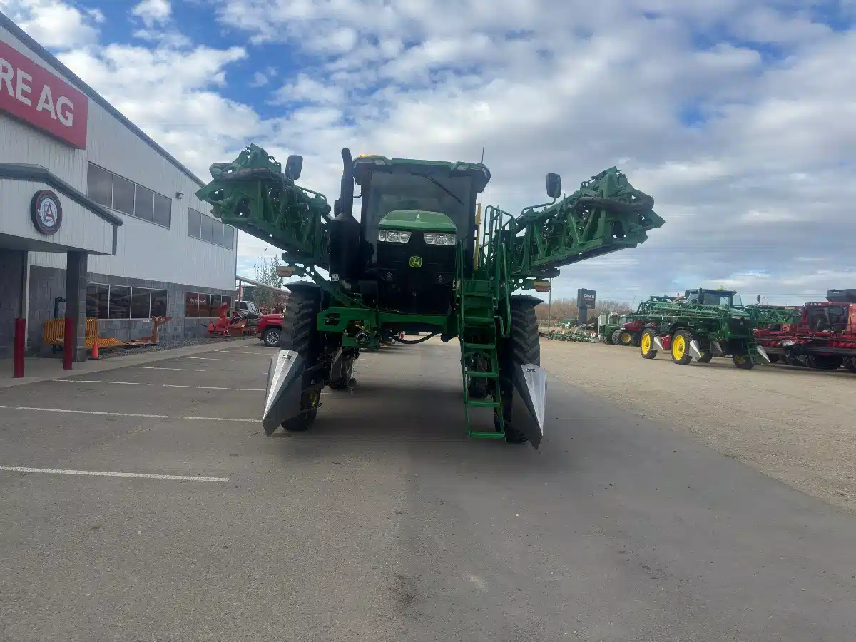 Gallery image 2 for Used 2025 John Deere 616R Sprayer - Self Propelled