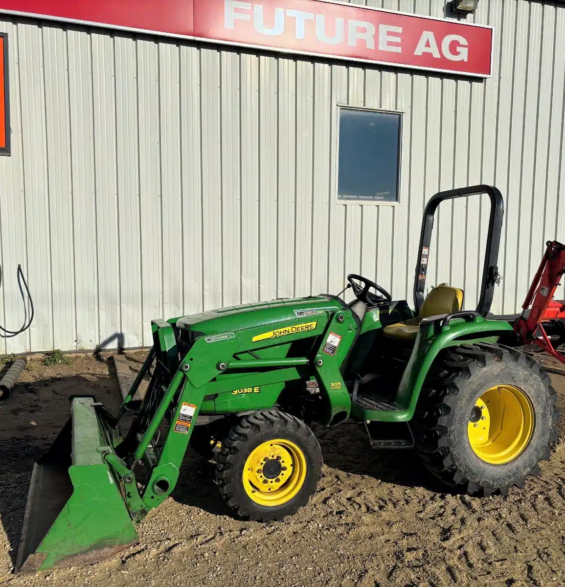 Gallery image 2 for Used 2011 John Deere 3038E Tractor