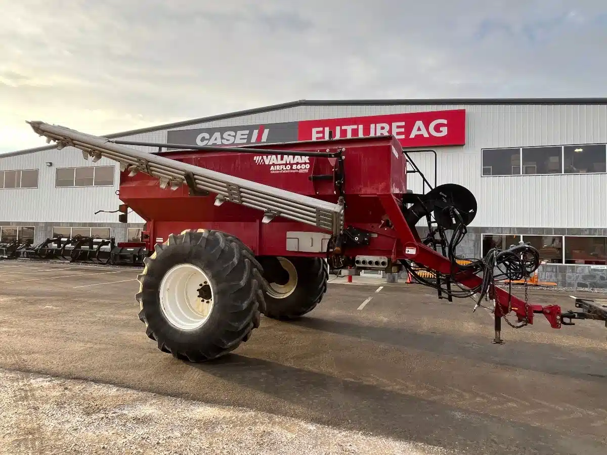 Gallery image 2 for 2016 Salford Valmar 8600 Spreader - Fertilizer