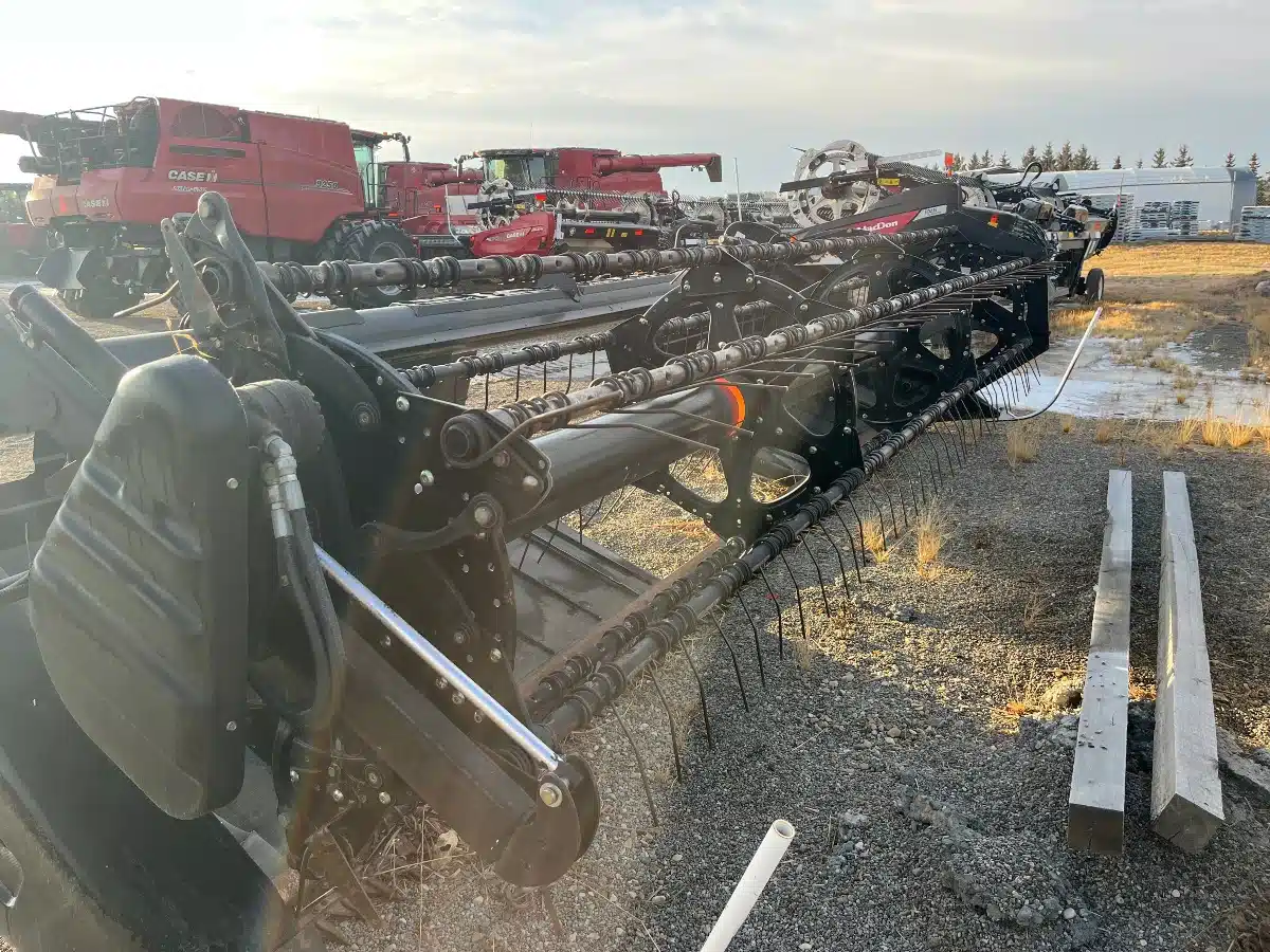 Used 2008 MacDon D60-D Header - Draper