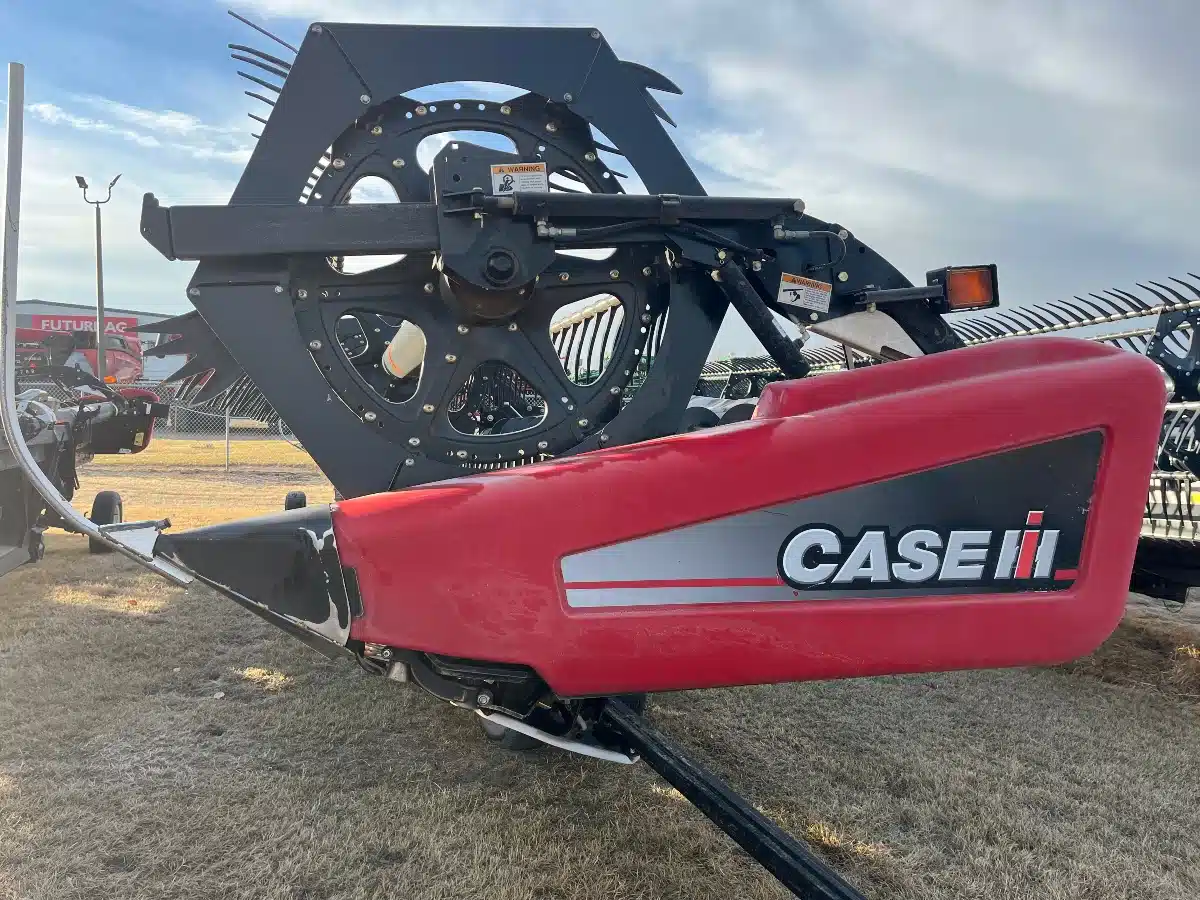 Used 2011 Case IH 2152 Header - Draper