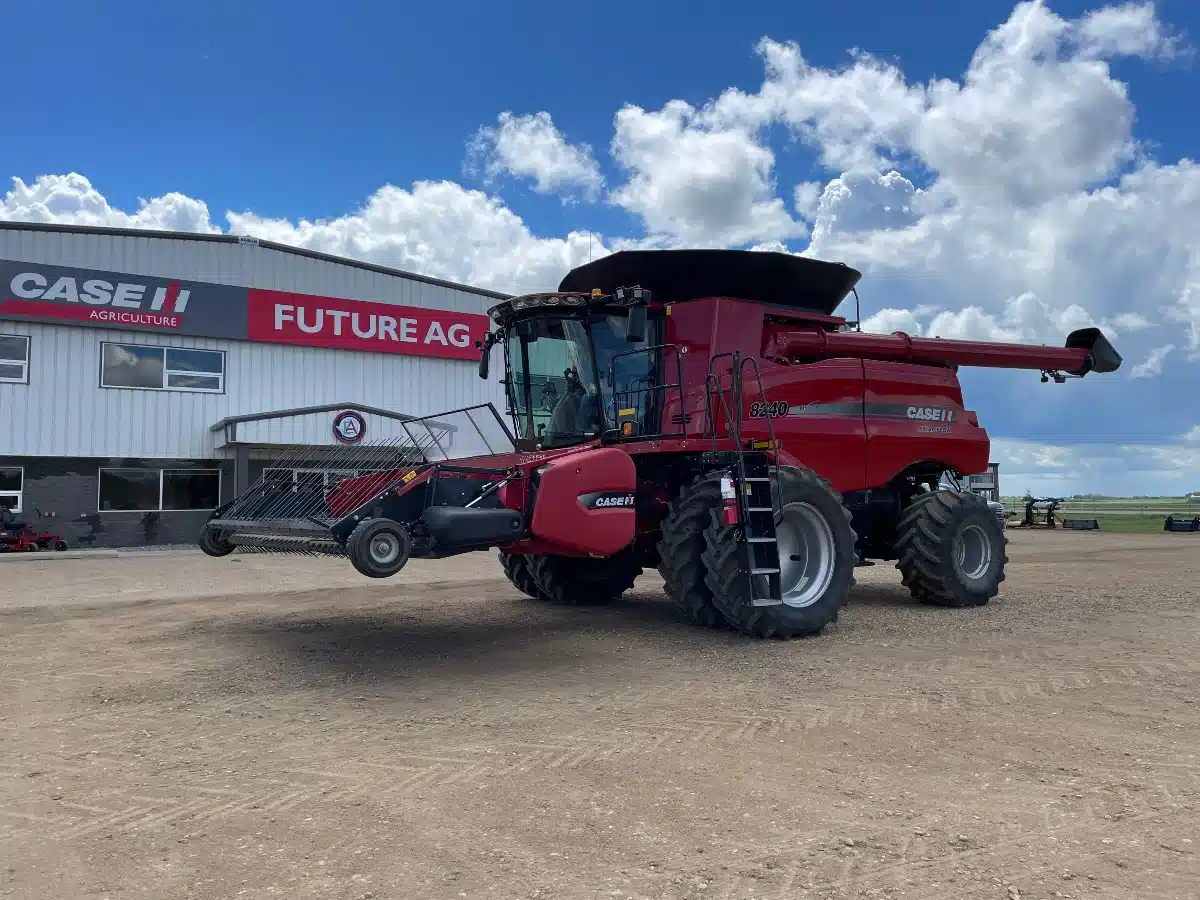 2017 Case IH 8240
