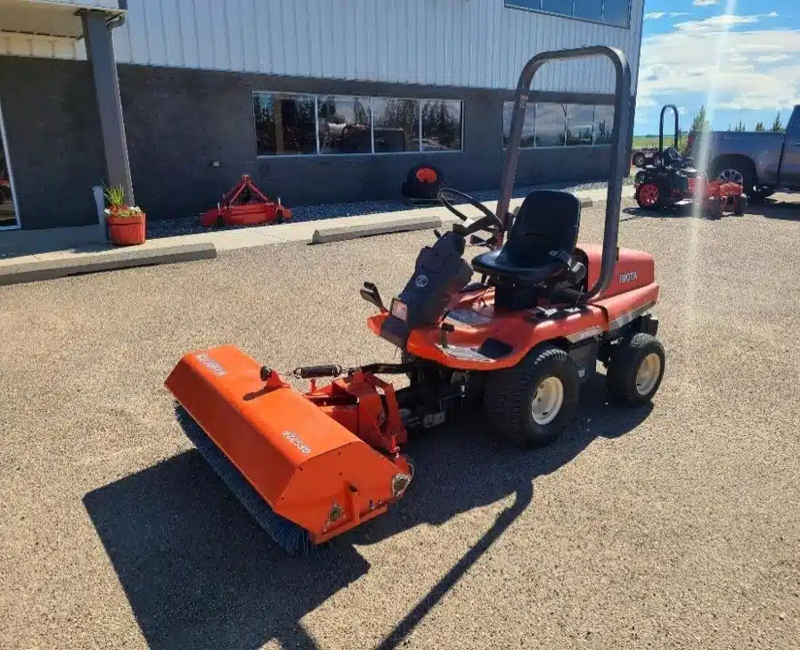 Photo de la Galerie 2 pour 2010 Kubota GF1800 Tondeuse frontale