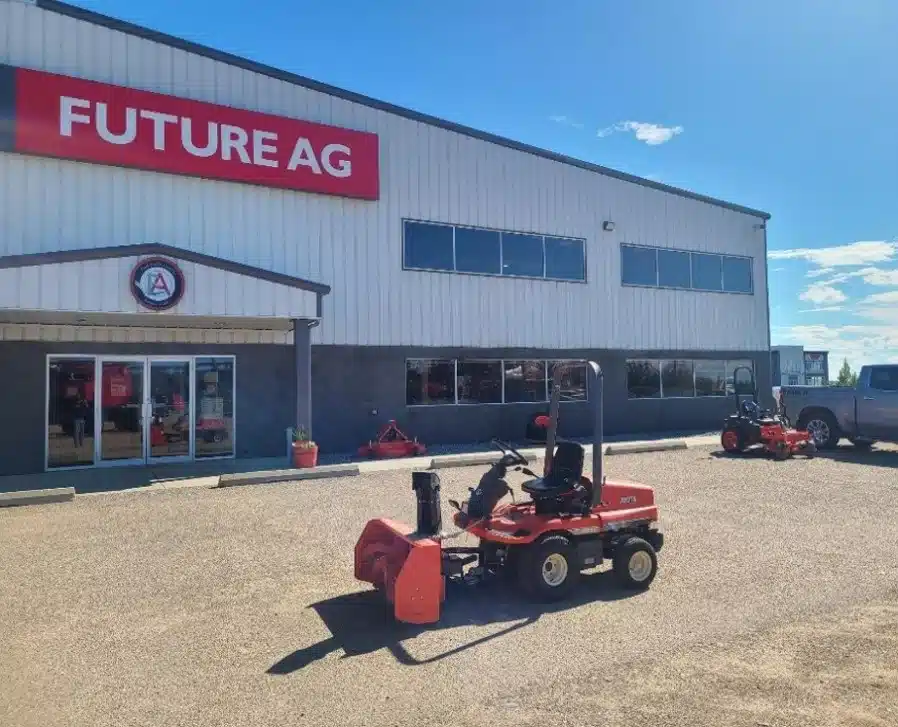 Photo de la Galerie 1 pour 2010 Kubota GF1800 Tondeuse frontale