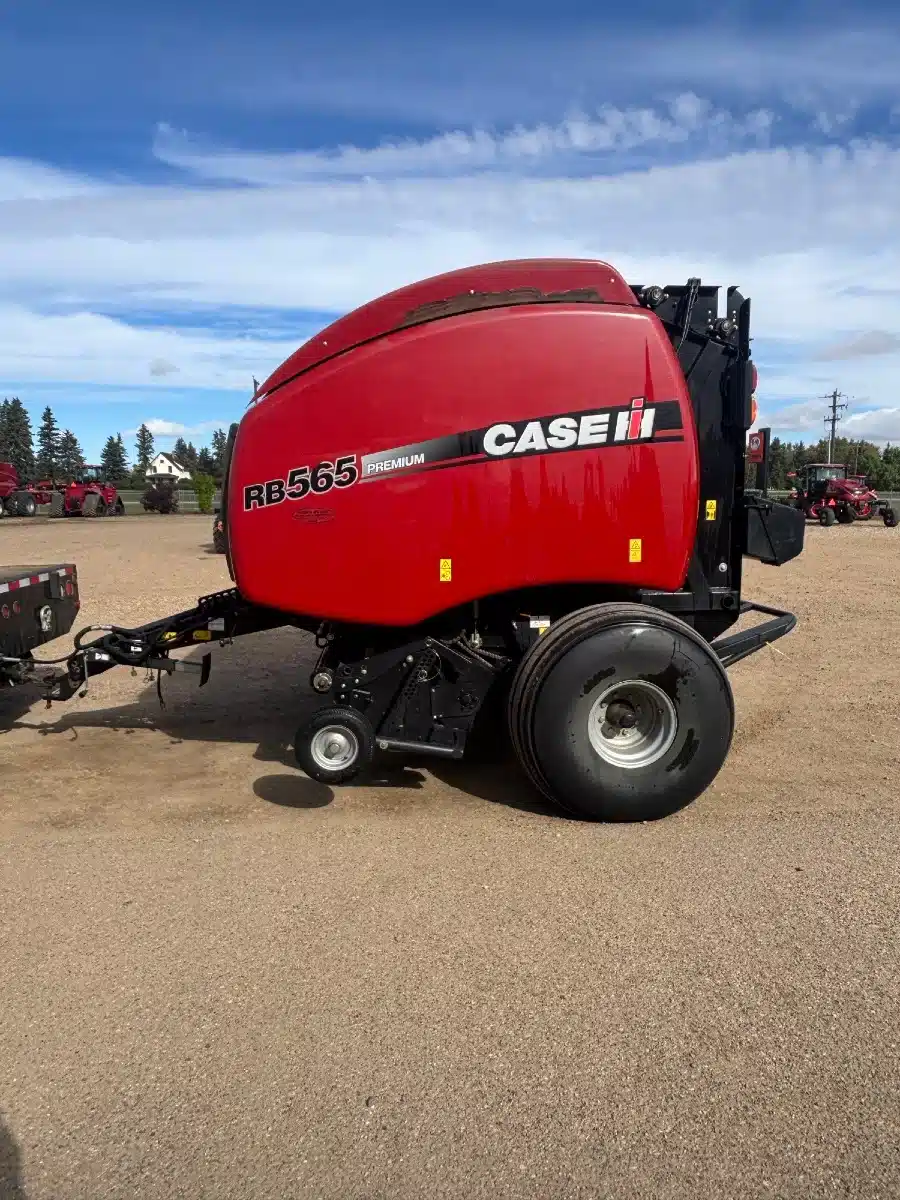 Photo de la Galerie 2 pour 2016 Case IH RB565 Presse à Balle Ronde