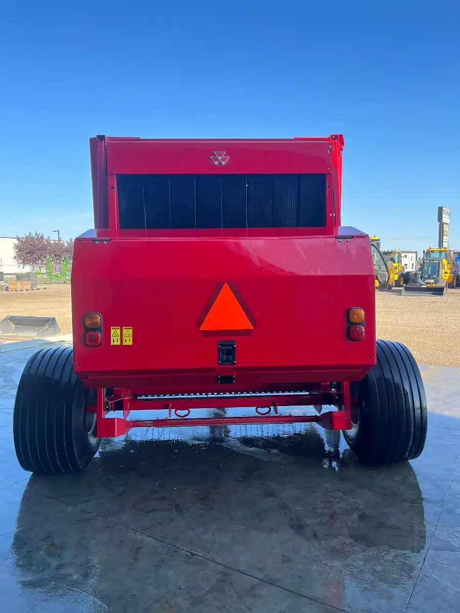 Photo of a 2013 Massey Ferguson 2856A