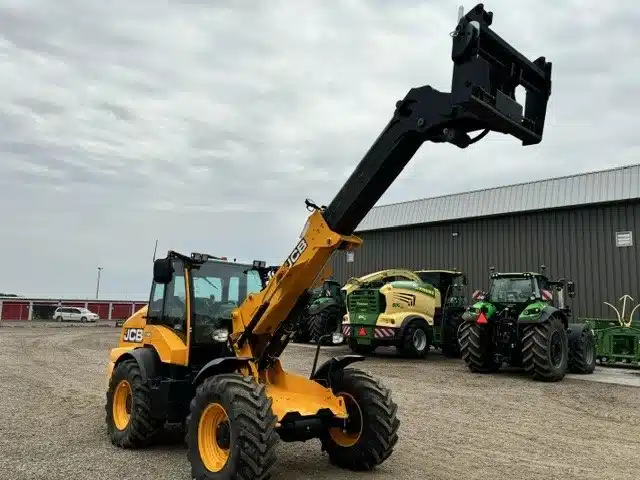 Photo of a 2023 JCB TM320