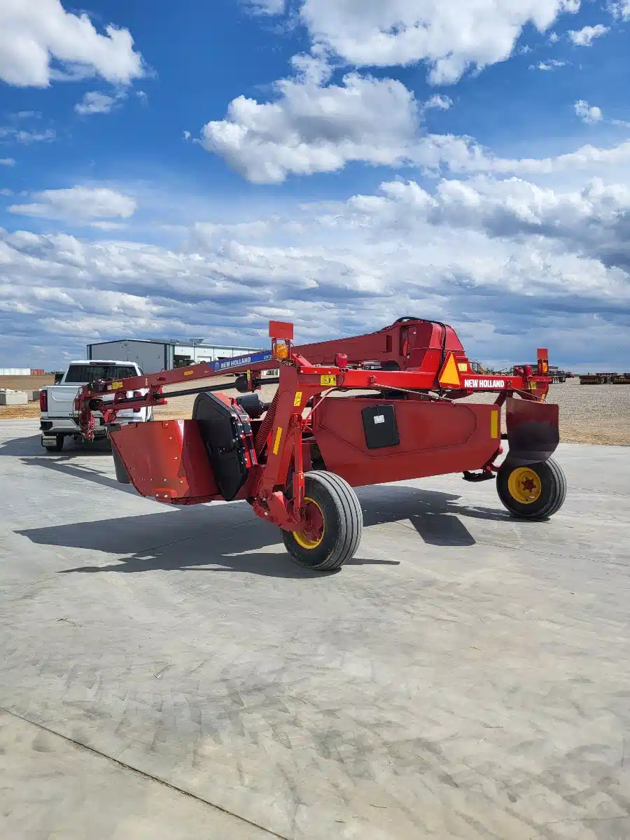 Gallery image 2 for Used 2017 New Holland 316 Discbine Disc Mower