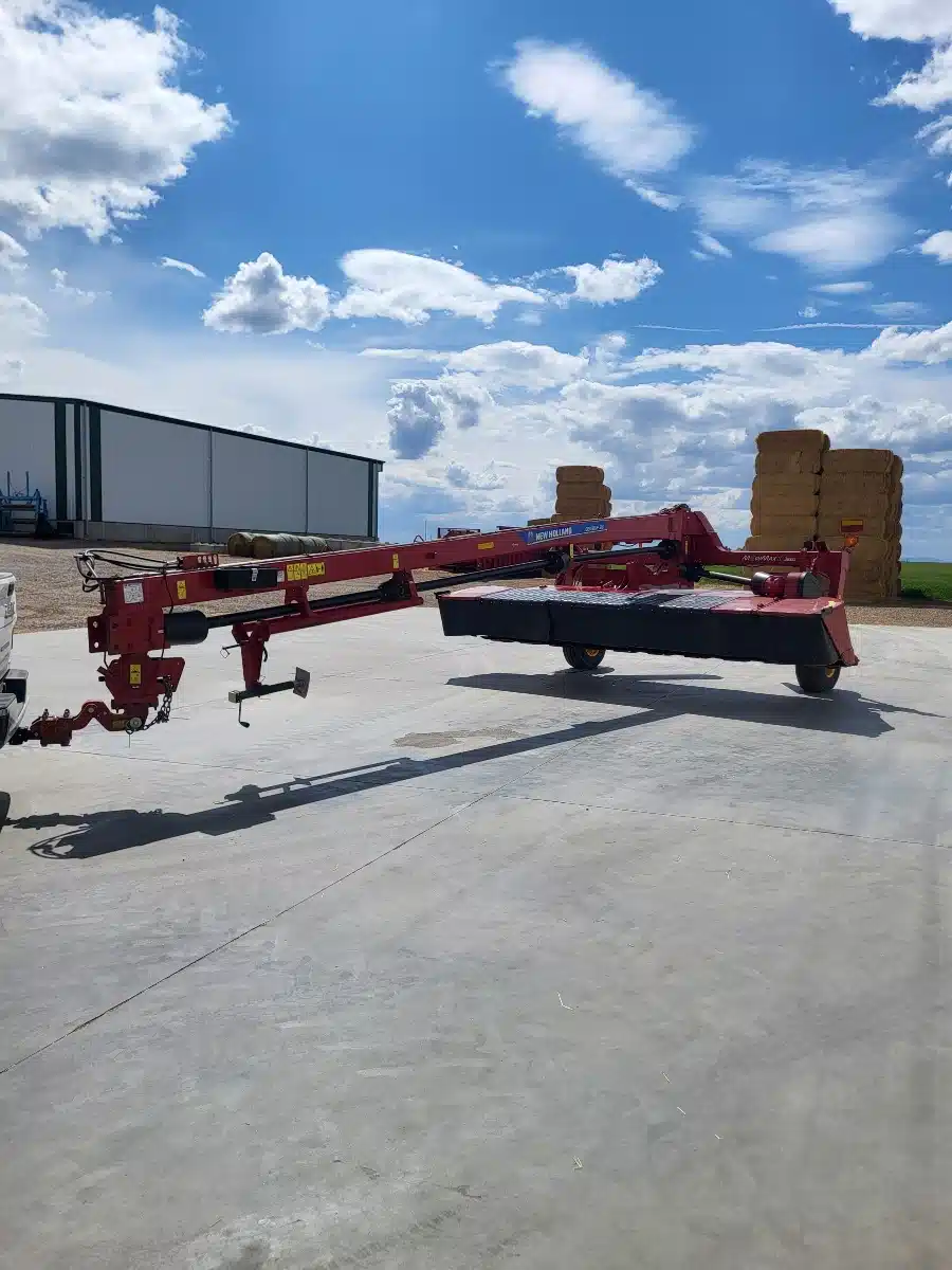 Gallery image 1 for Used 2017 New Holland 316 Discbine Disc Mower