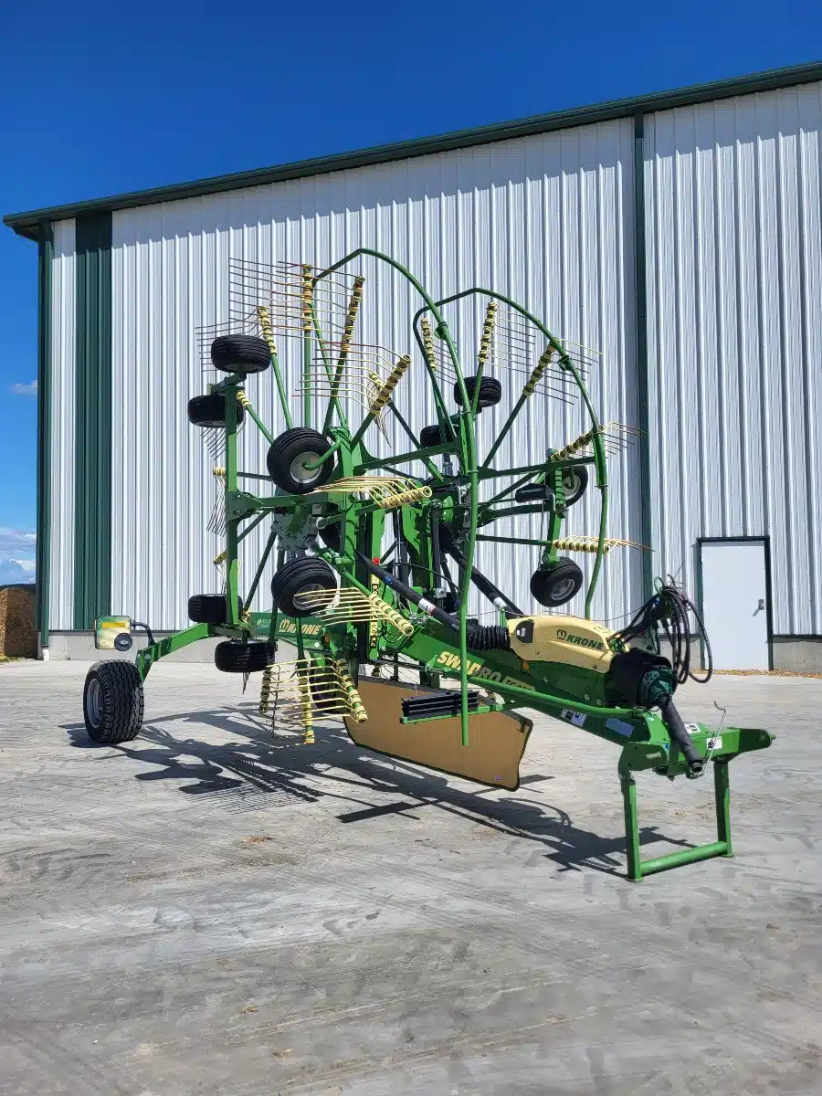 Gallery image 2 for Used 2021 Krone SWADRO TC 880 Rake