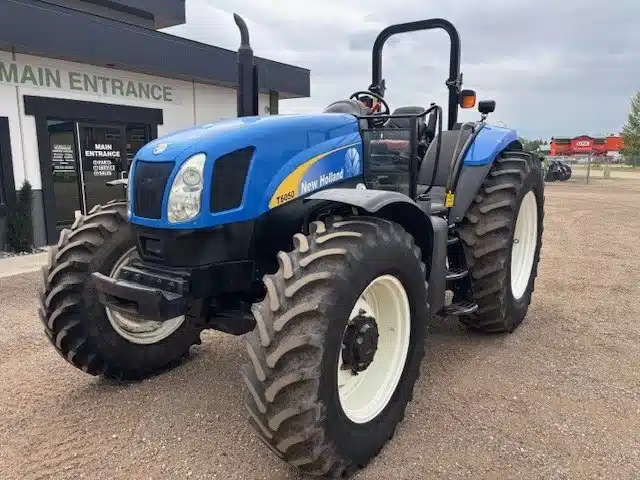 Gallery image 1 for Used 2009 New Holland NH T6050 Tractor