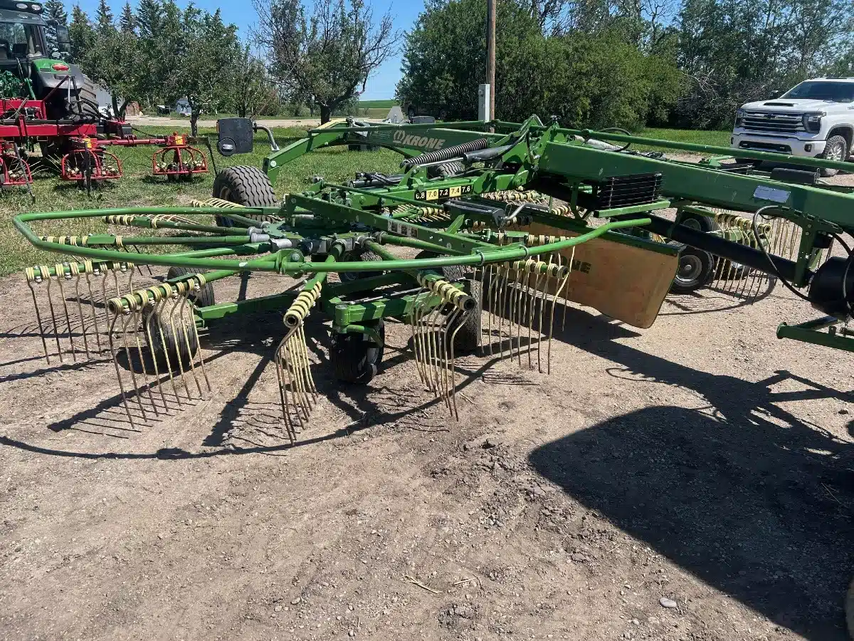 Gallery image 2 for Used 2021 Krone SWADRO TC760 Rake