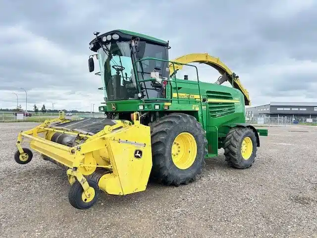 Gallery image 2 for Used 2008 John Deere 7450 Forage Harvester