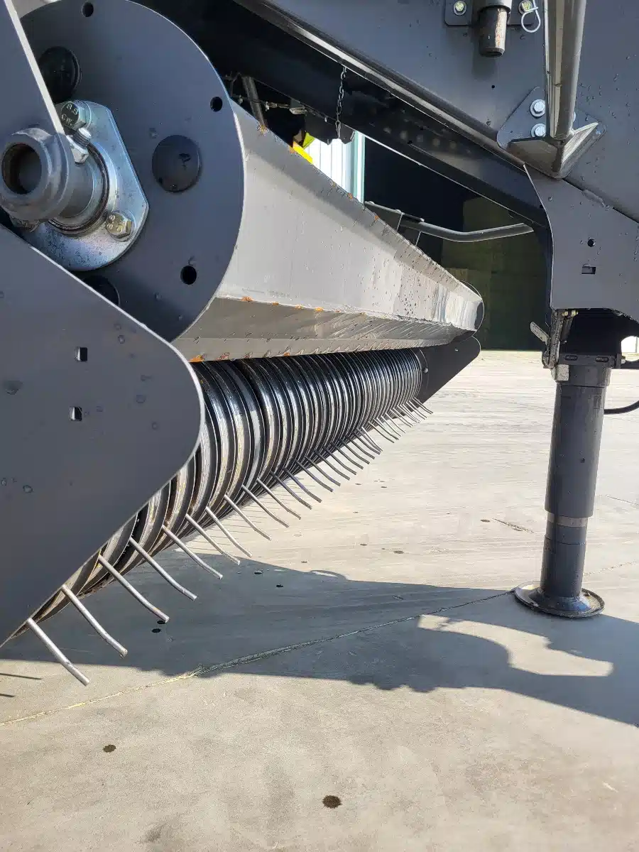 Gallery image 2 for Used 2019 CLAAS QUADRANT 5300 Square Baler - Large