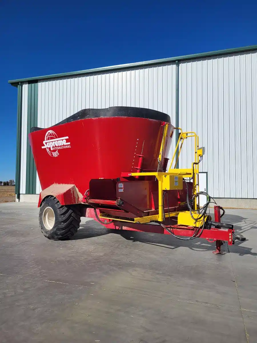 Gallery image 1 for Used 2021 Supreme 900T TMR Mixer