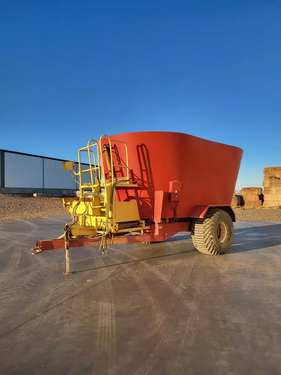 Used 2000 Supreme 900T TMR Mixer