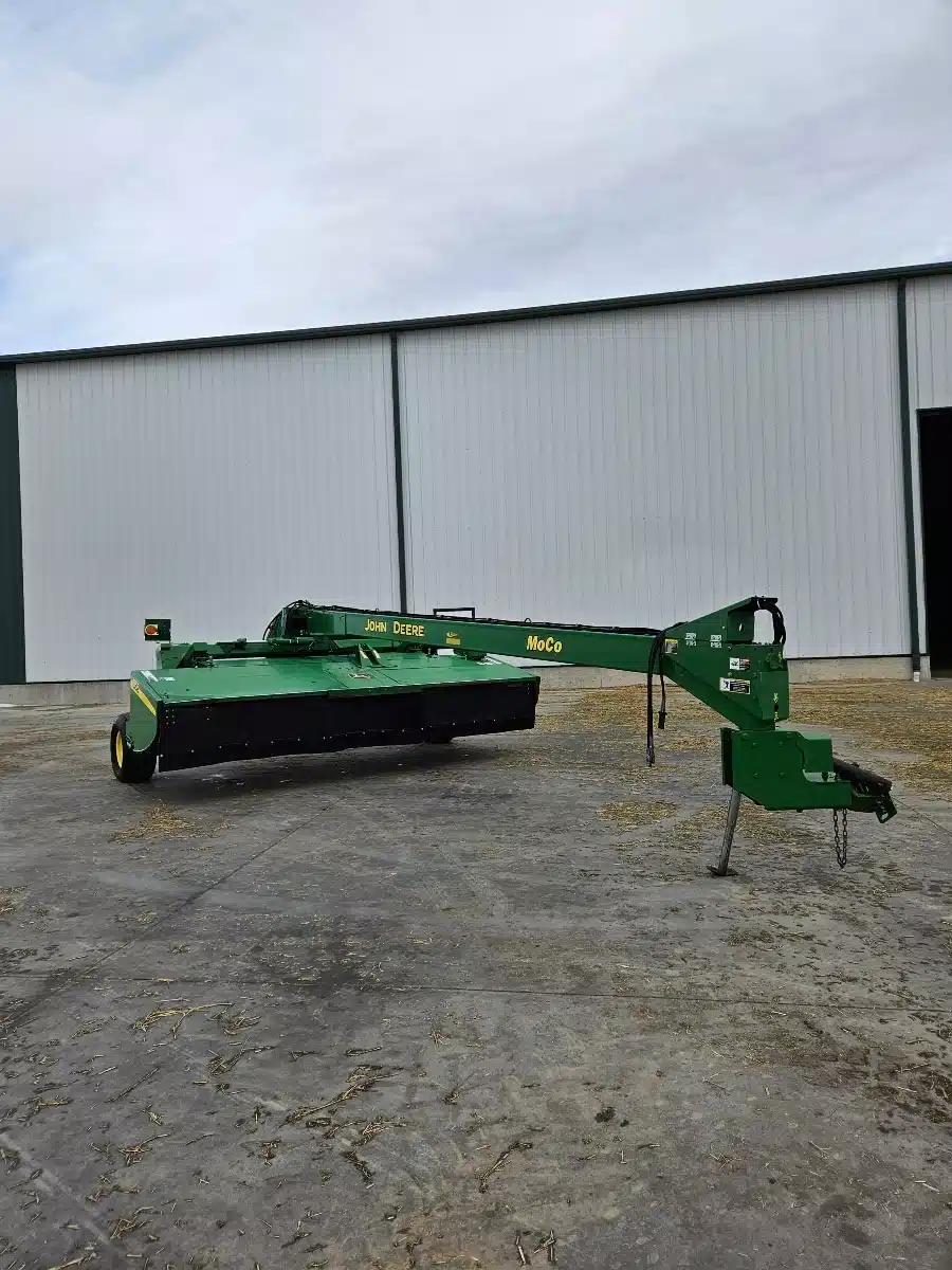 Gallery image 2 for Used 2011 John Deere 956 Disc Mower Conditioner