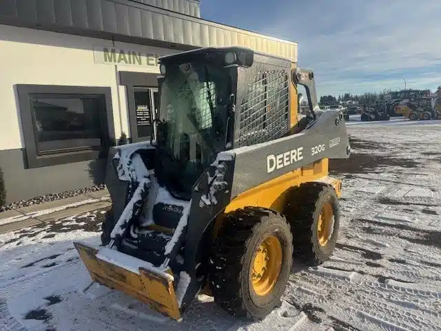 Gallery image 2 for 2019 John Deere 320G Skid Steer