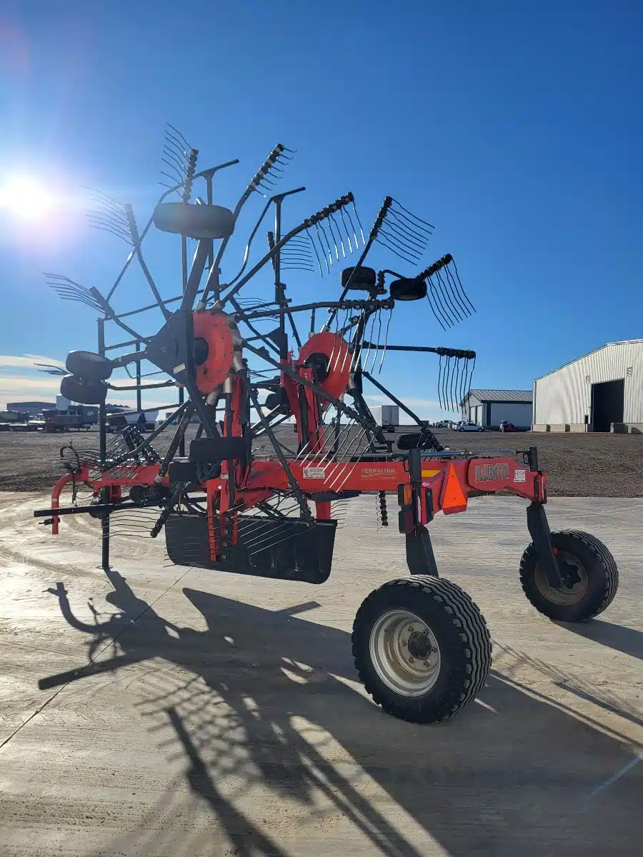 Gallery image 2 for 2015 Kubota RA2584 Rake