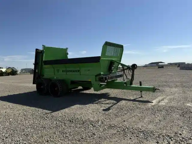 Gallery image 1 for 2019 Dutch Industries 7020PT Manure Spreader