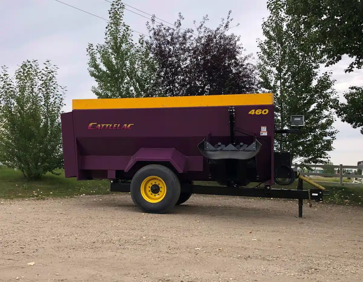 Gallery image 2 for New 2026 Cattlelac 460 TMR Mixer