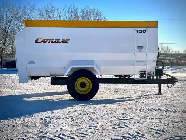 Gallery image 2 for New 2026 Cattlelac 450 TMR Mixer