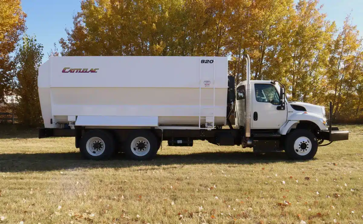 Gallery image 2 for New 2026 Cattlelac 820 TMR Mixer