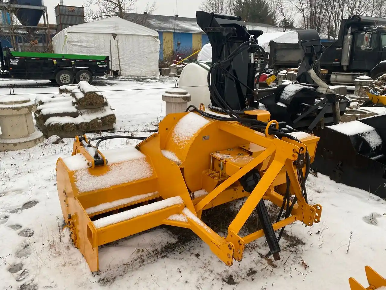 Gallery image 1 for New Artix Snowvac Snow Blower