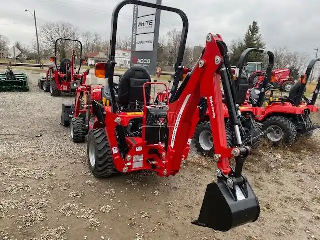 Gallery image 2 for New 2022 Massey Ferguson GC1723E Tractor