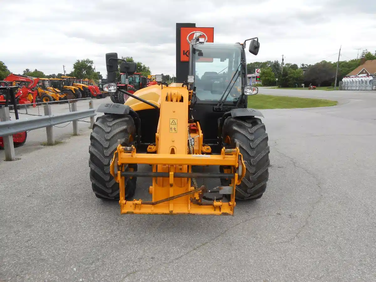 Gallery image 2 for Used 2022 JCB 542-70 TeleHandler