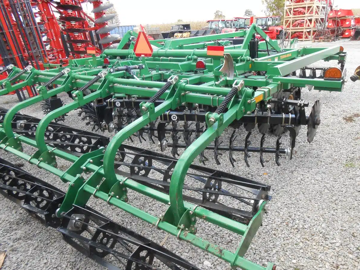 Gallery image 2 for New 2025 Great Plains HT1100-15 Vertical Tillage