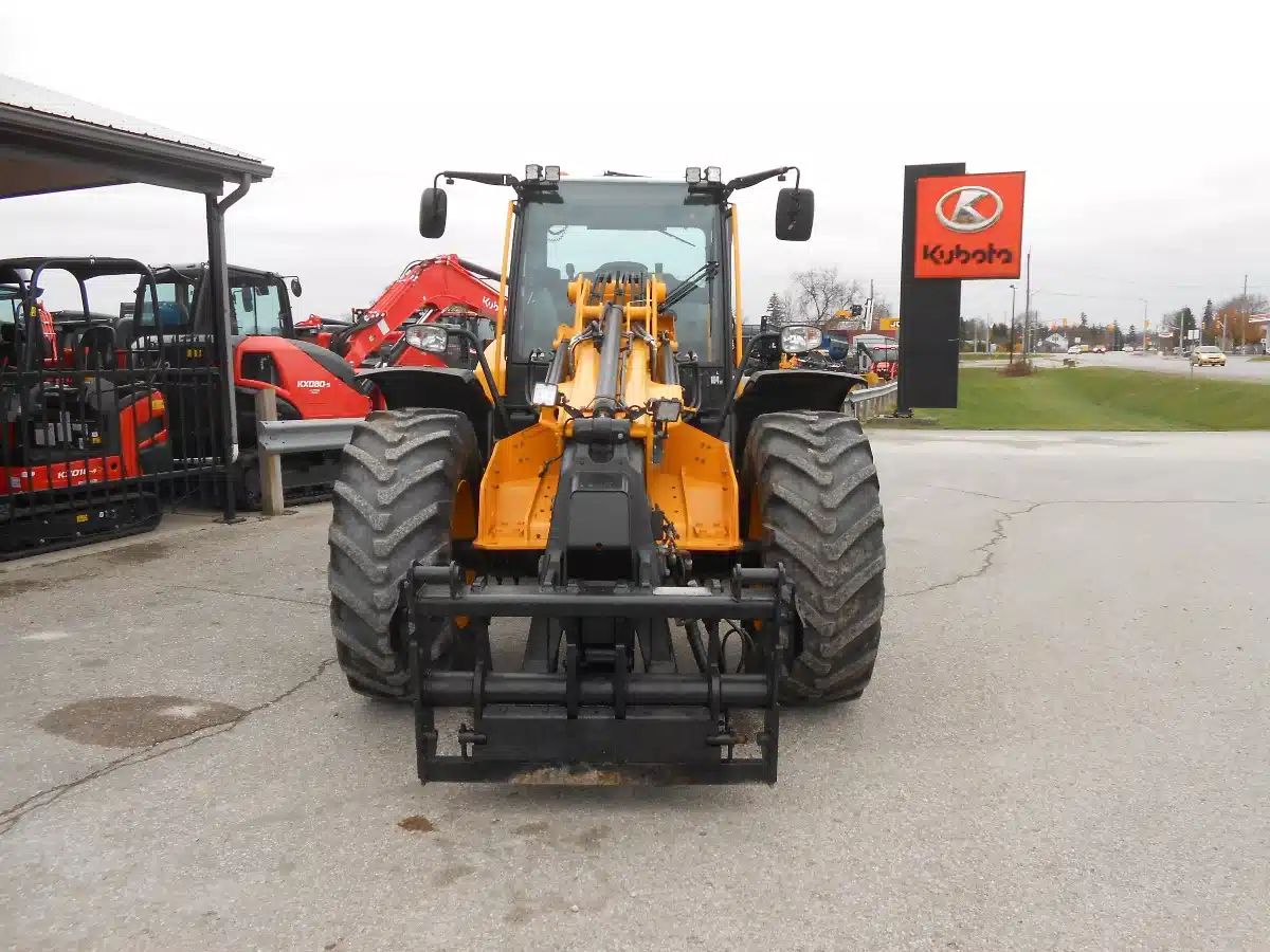 Gallery image 2 for Used 2023 JCB TM420 AGRI TeleHandler