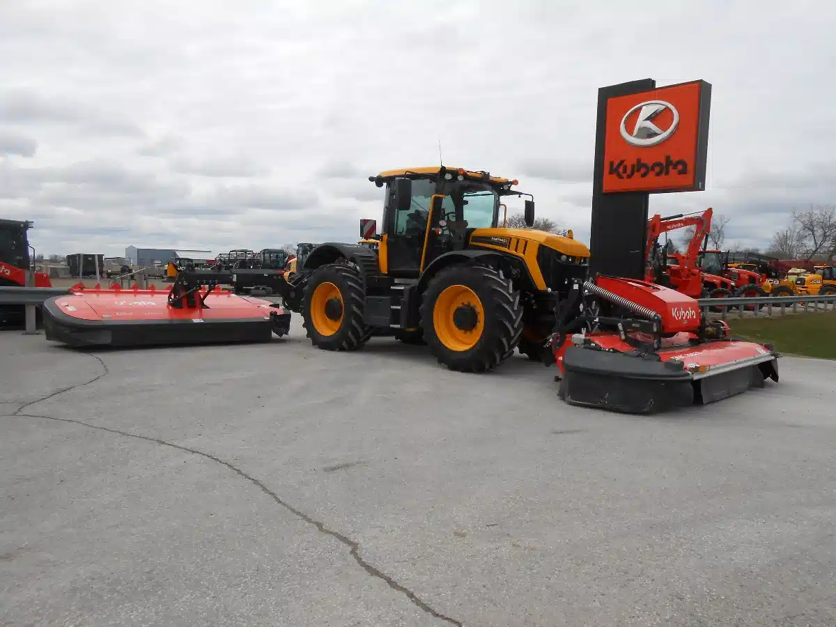 Gallery image 1 for Used 2022 Kubota DMC63100R Disc Mower Conditioner