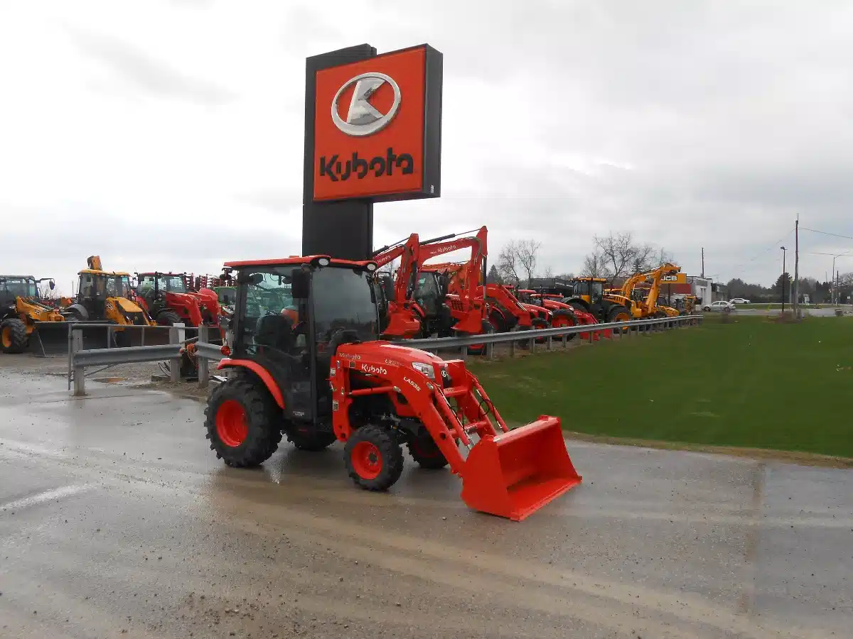 Gallery image 1 for Used 2023 Kubota LX3310 Tractor