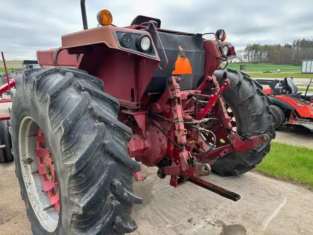 Gallery image 2 for Used 1981 International Harvester 786 Tractor