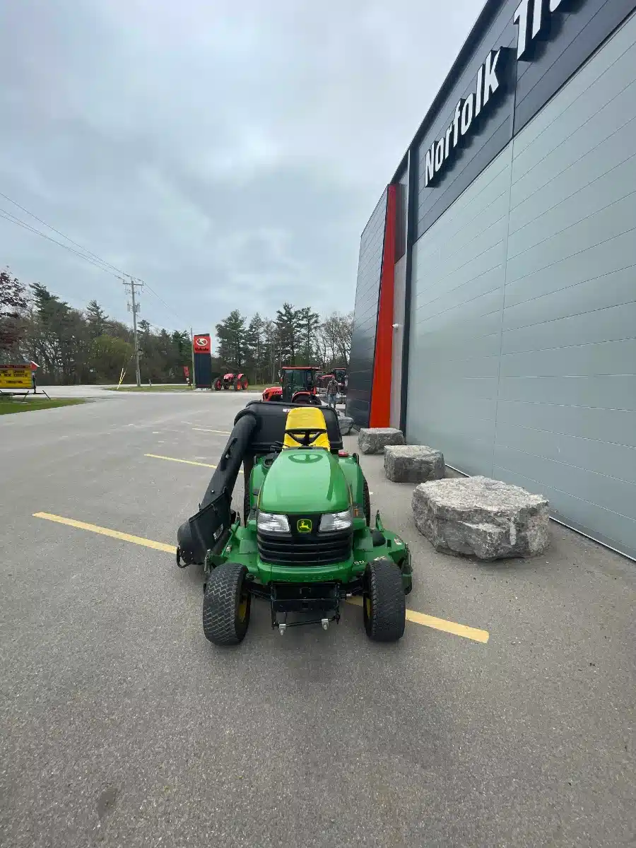 Gallery image 2 for Used 2012 John Deere X740 Lawn Tractor