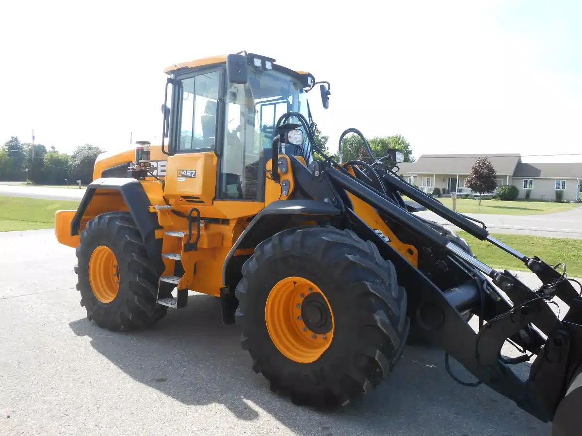 Gallery image 2 for Used 2023 JCB 427 HT AGRI Wheel Loader