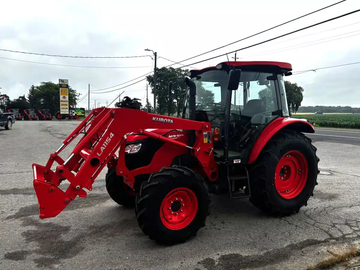 Gallery image 1 for Used 2020 Kubota M4D-071 Tractor