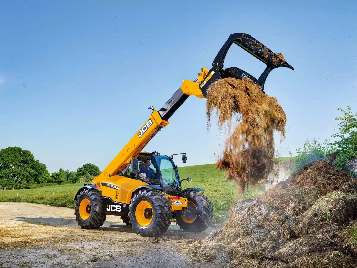 Gallery image 2 for New 2025 JCB 542-70 TeleHandler