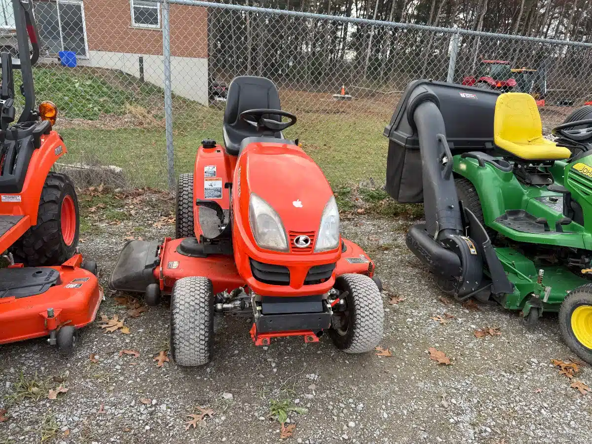Gallery image 2 for Used 2011 Kubota GR2100 Lawn Tractor