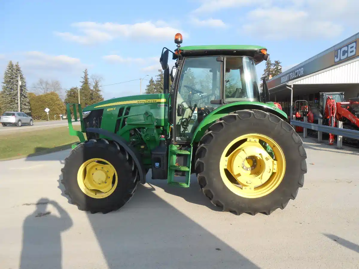 Gallery image 1 for 2017 John Deere 6135E Tractor
